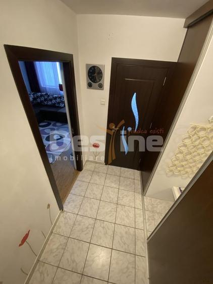 Apartament cu 2 camere semidecomandat, mobilat în Gorjului