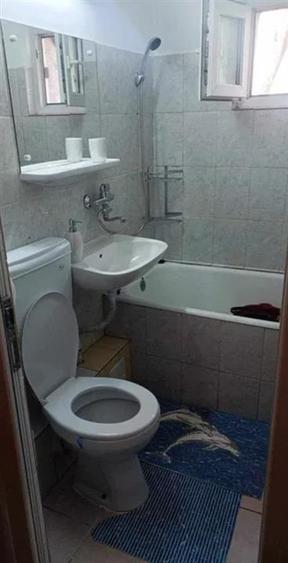 Garsonieră decomandată în Baza 3