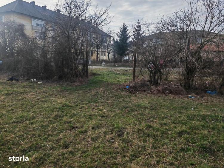 Teren de 1000 mp, în Central