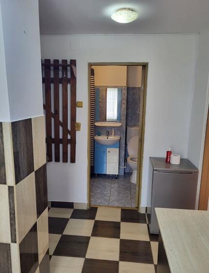 Garsonieră decomandată în Central