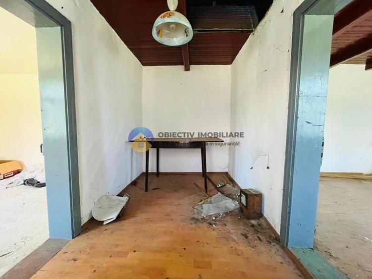Casă cu 2 camere cu Teren 2089 Mp în Slobozia (Roznov)