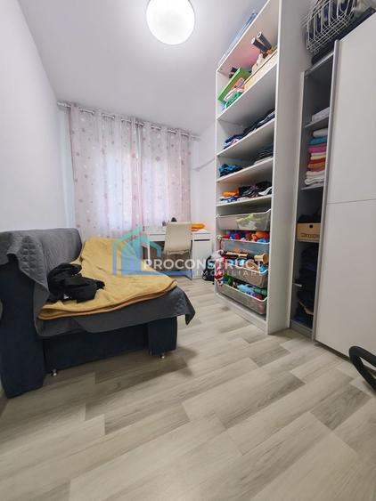 Apartament cu 4 camere decomandat, mobilat în Lipovei