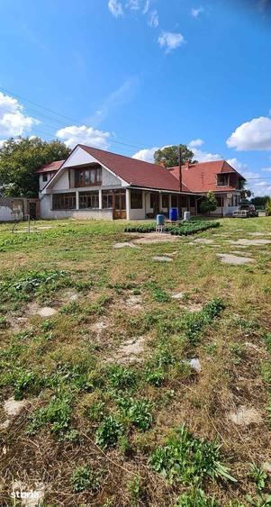 Casă cu 5 camere cu Teren 4500 Mp în Beltiug