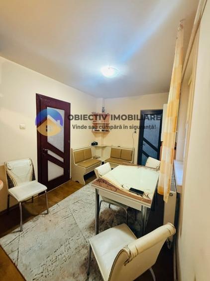 Apartament cu 3 camere decomandat în Calea Romanului