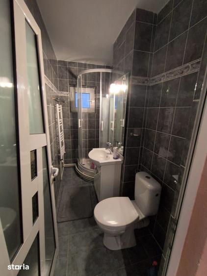 Apartament cu 4 camere decomandat în Central