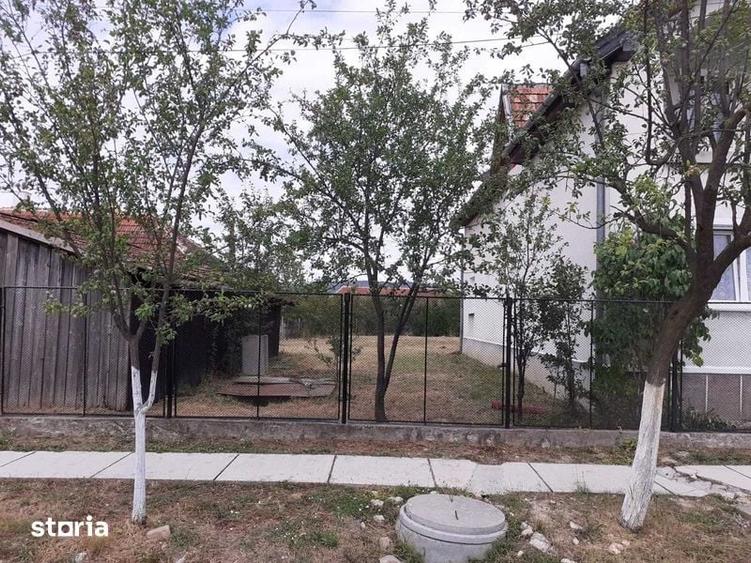 Casă cu 4 camere cu Teren 220 Mp în Buteni