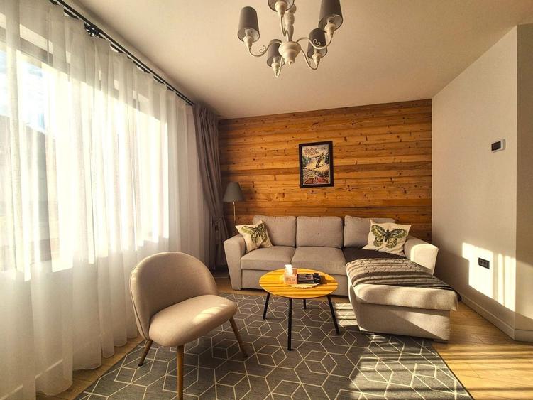 Apartament cu 2 camere semidecomandat în Poiana Brașov