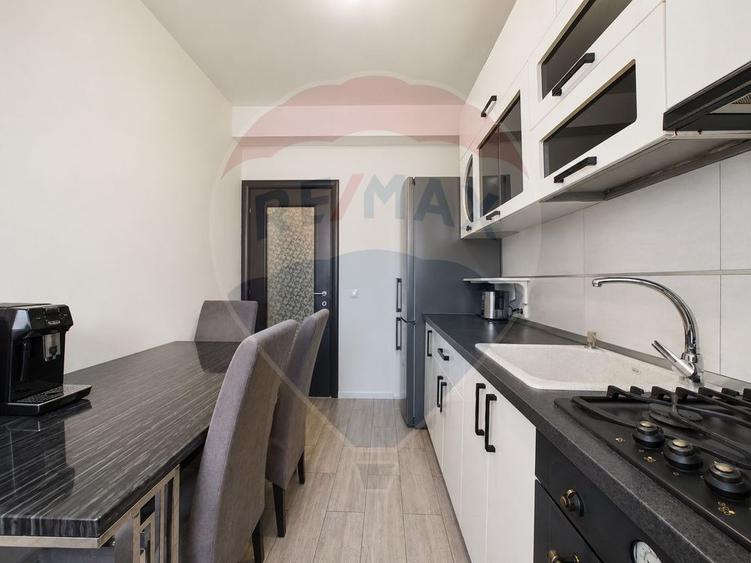 Apartament cu 3 camere decomandat, mobilat în Dămăroaia