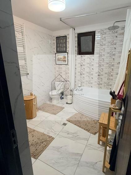 Casă individuală cu 3 camere cu Canalizare în Central