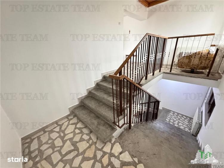 Casă cu 4 camere în Crovu