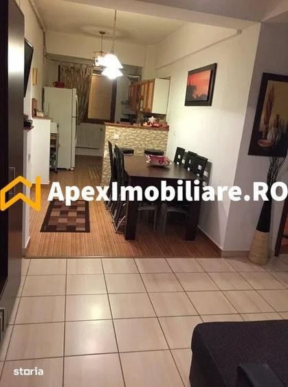 Apartament cu 3 camere semidecomandat în Central