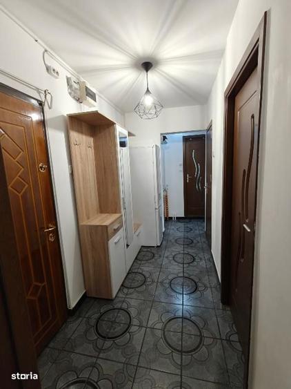 Apartament cu 2 camere decomandat în Teiul Doamnei