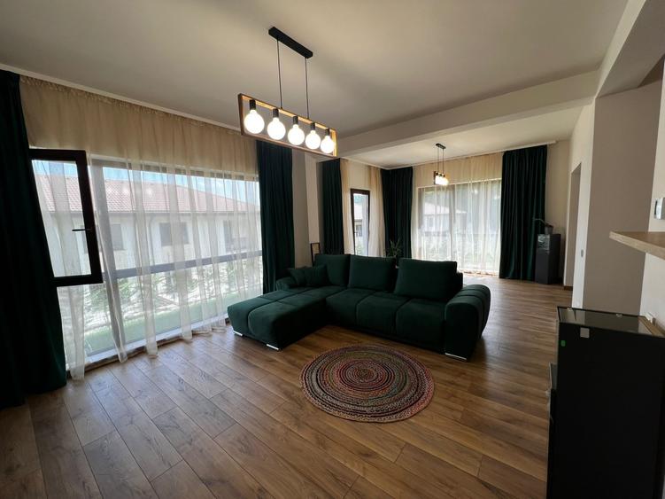 Duplex cu 4 camere cu Canalizare în Florești