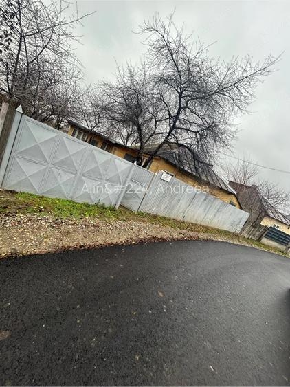 Casă cu 4 camere cu Teren 252 Mp în Central