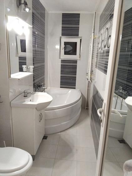 Apartament cu 2 camere decomandat în Derna