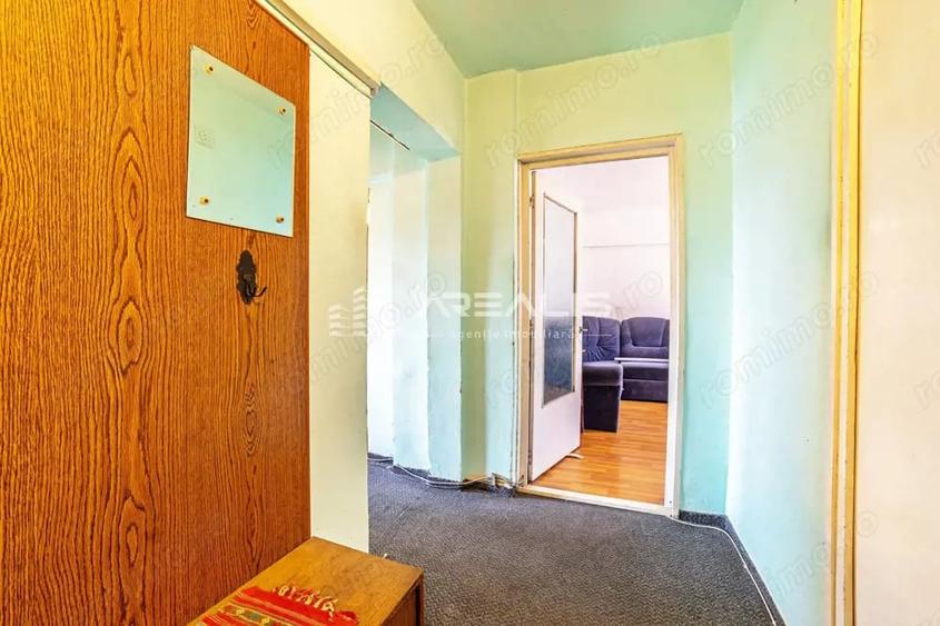 Apartament cu 3 camere decomandat în Băncilor