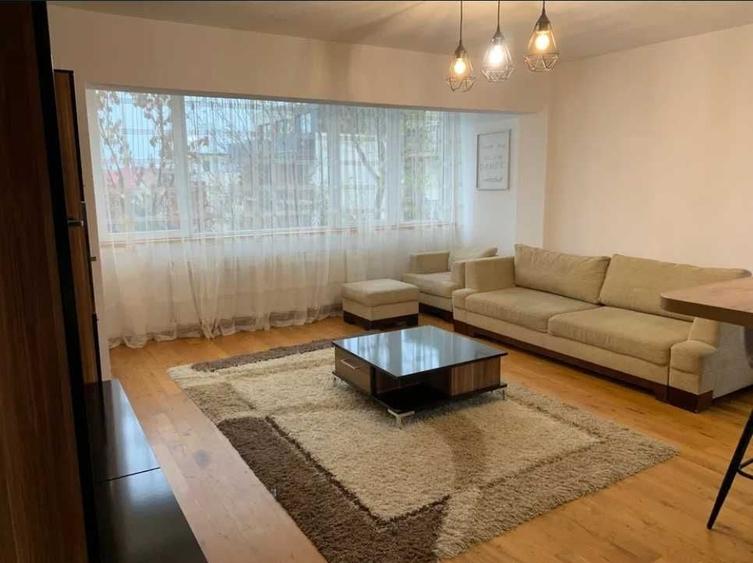 Apartament cu 2 camere semidecomandat în Bună Ziua