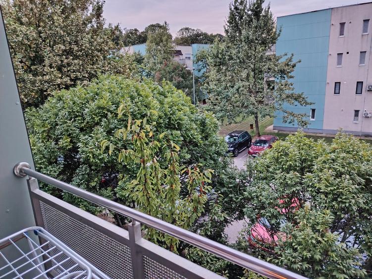 Apartament cu 2 camere semidecomandat în Băneasa