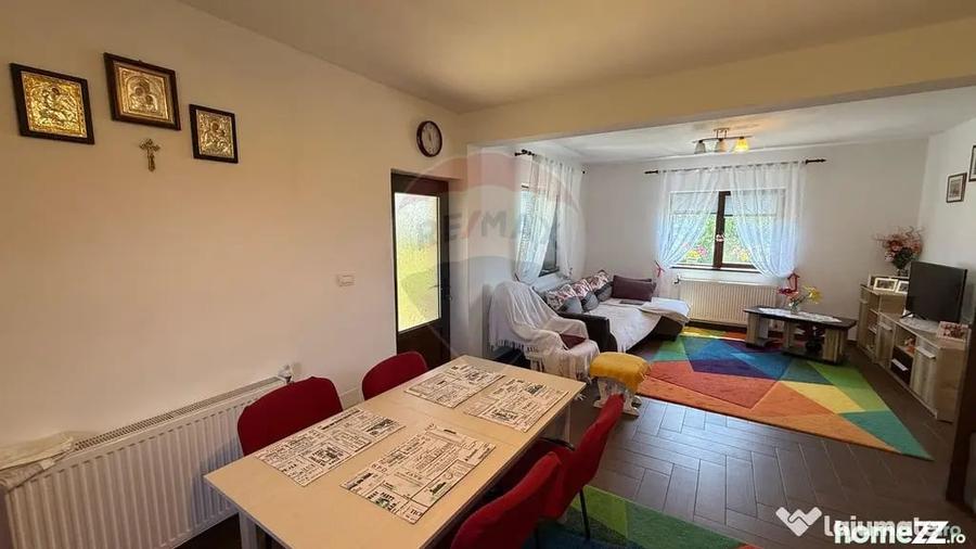 Casă cu 3 camere cu Teren 1667 Mp în Răcoasa