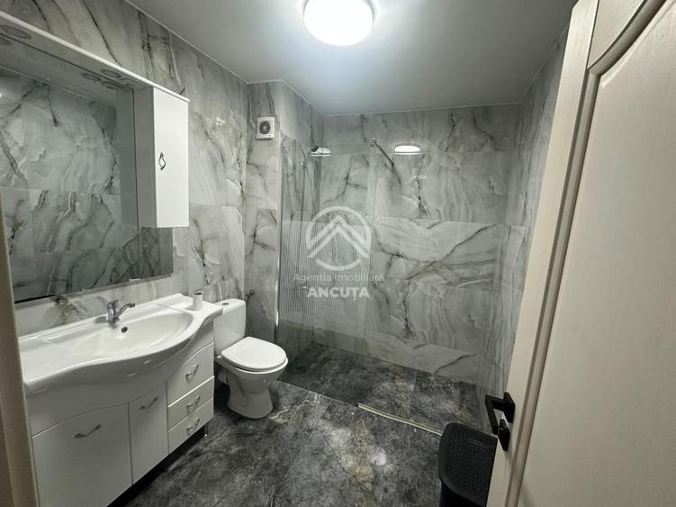 Apartament cu 3 camere decomandat în Florești