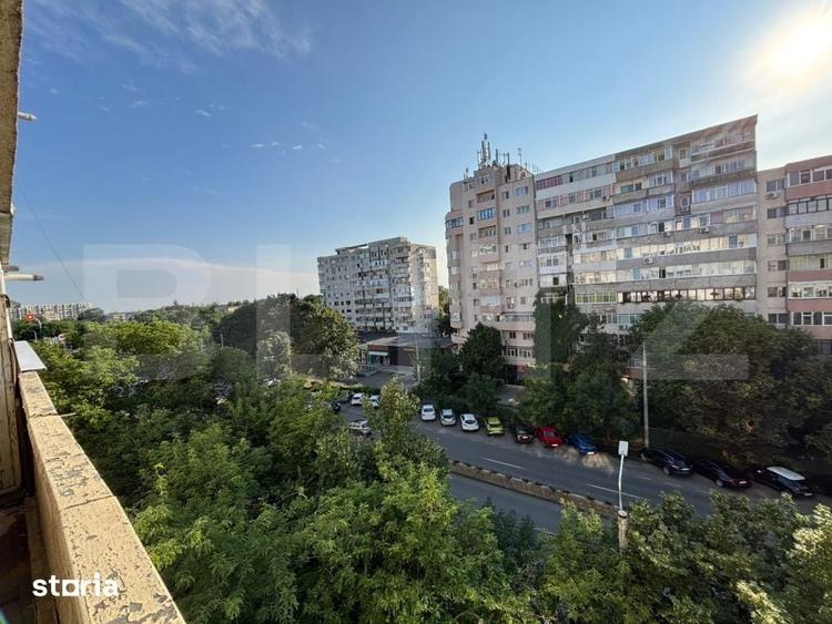 Apartament cu 2 camere decomandat în B-dul București