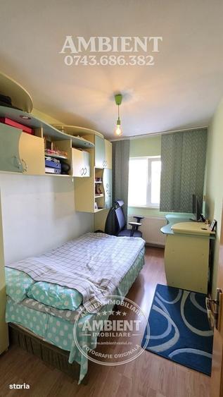 Apartament cu 3 camere decomandat în Central