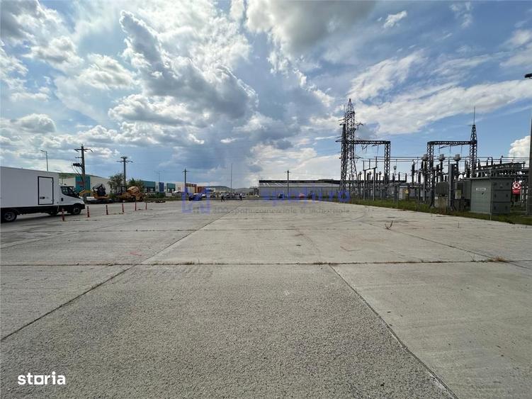 Spațiu comercial, în Uricani