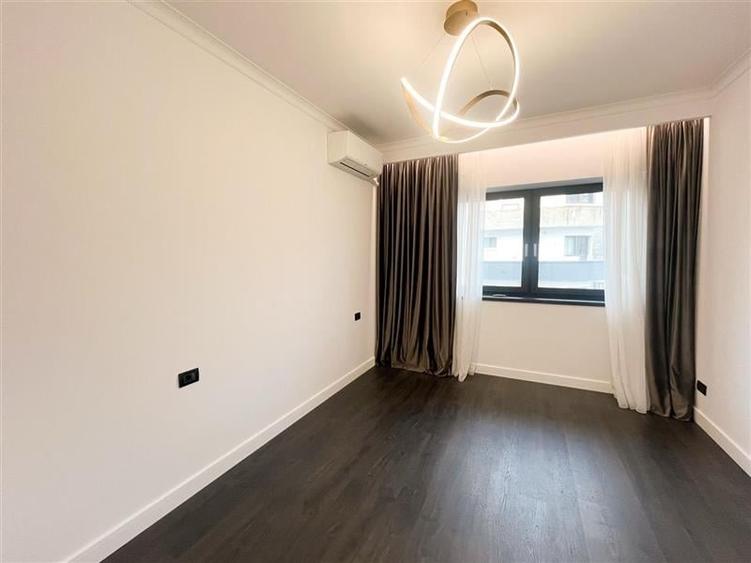 Apartament cu 3 camere decomandat în Beller