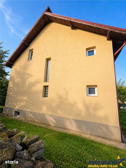 Casă cu 5 camere cu Teren 1917 Mp în Runcu