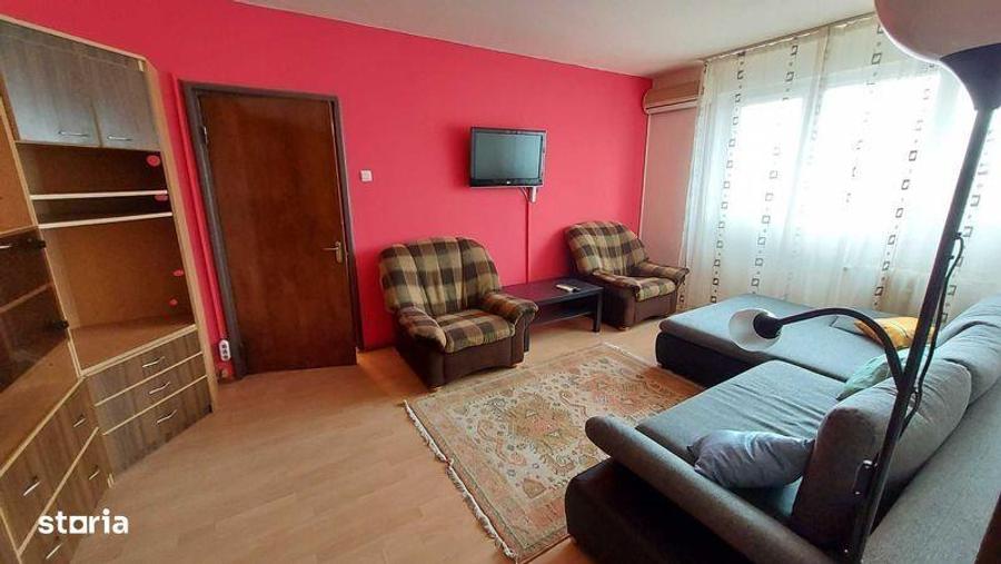 Apartament cu 3 camere semidecomandat, mobilat în Dristor