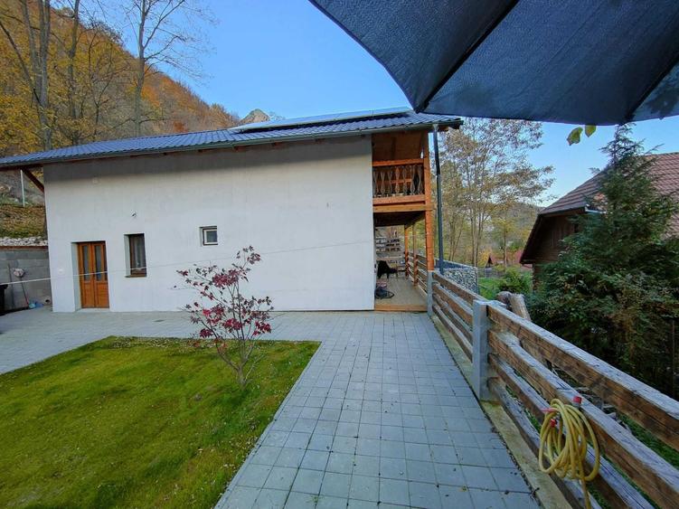 Casă cu 2 camere în Valea Mănăstirii