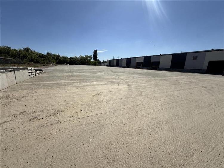 Spațiu industrial, de 450 mp, în Republicii