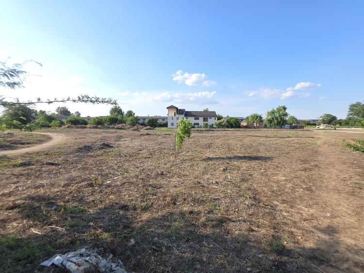 Teren Construcții intravilan de 3050 mp, în 1 Decembrie