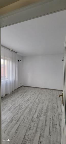 Spațiu comercial, de 30 mp, în Central