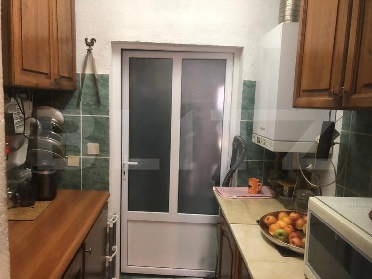 Casă individuală cu 5 camere cu Canalizare în Careiului