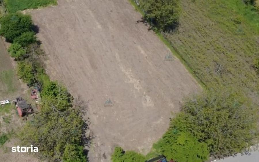 Teren de 1500 mp, în Daia
