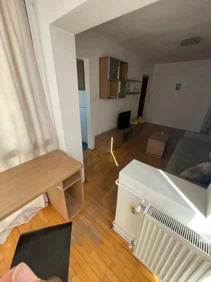 Garsonieră decomandată, mobilată în Central