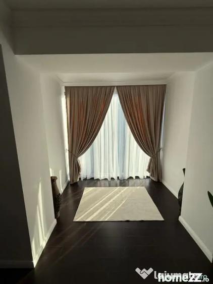 Apartament cu 5 camere decomandat în 1 Mai