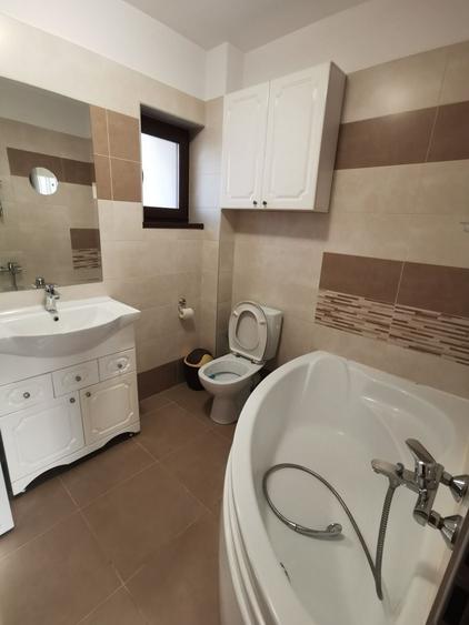 Casă cu 3 camere în Valea Lupului