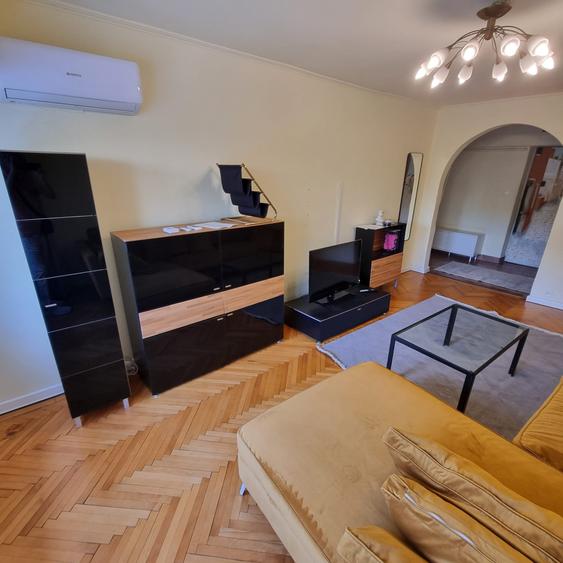 Apartament cu 2 camere decomandat în Unirii