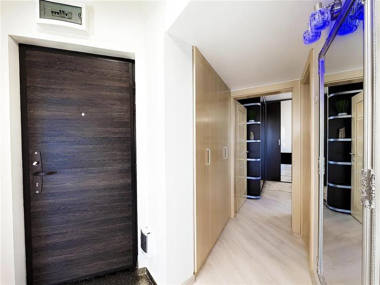 Apartament cu 2 camere decomandat, mobilat în Județean