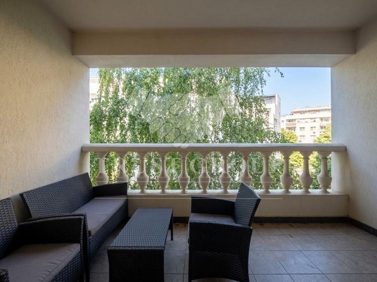 Apartament cu 3 camere semidecomandat, mobilat în Herăstrău