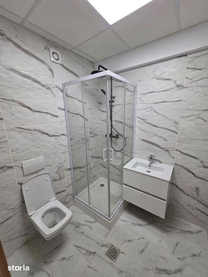 Apartament cu 3 camere decomandat în Văcăresti