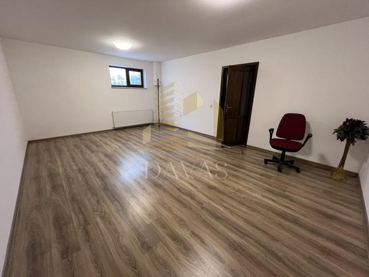 Casă individuală cu 5 camere cu Teren 300 Mp în Europa