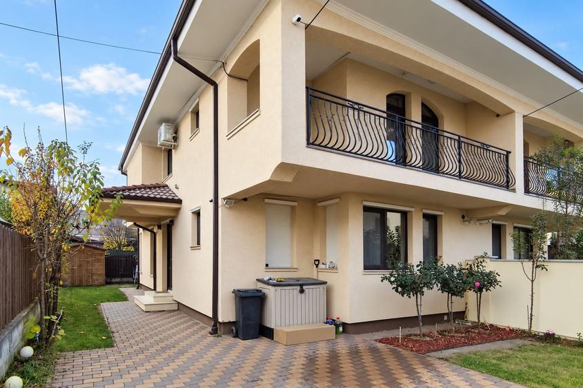 Duplex cu 4 camere cu Teren 200 Mp în Florești