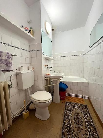 Apartament cu 2 camere decomandat, mobilat în Central
