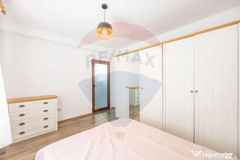 Apartament cu 3 camere semidecomandat în Aurel Vlaicu