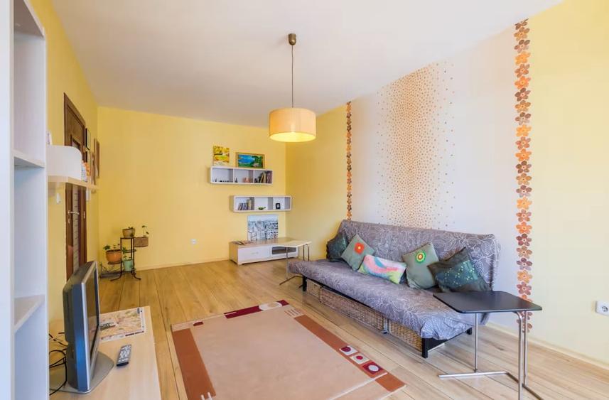 Apartament cu 2 camere decomandat în Central