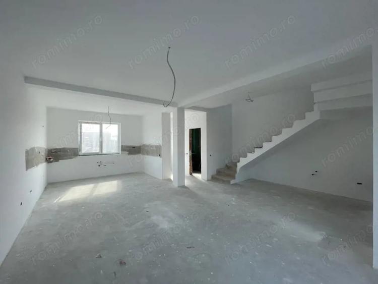 Casă cu 4 camere cu Teren 275 Mp în Urseni