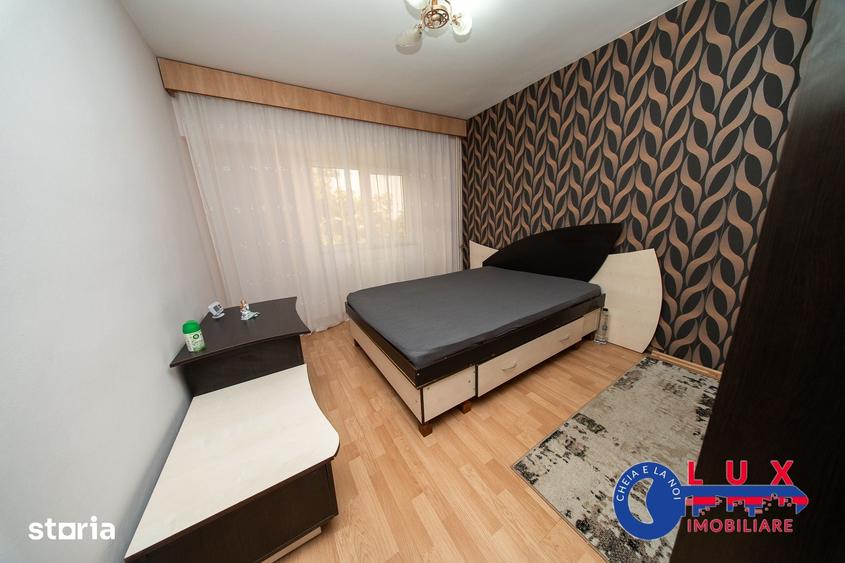 Apartament cu 3 camere decomandat în Babadag